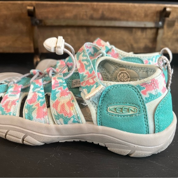 Kids' Multi-Color Outdoor Sandals - Picture 5 of 7